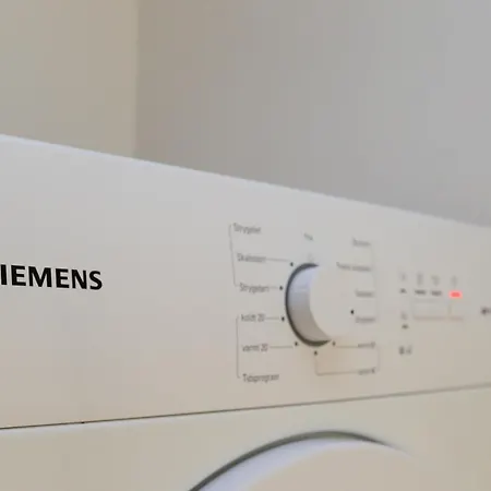 Lys 3 Vaerelses Med 26 M2 Sydvendt Altan Apartment *